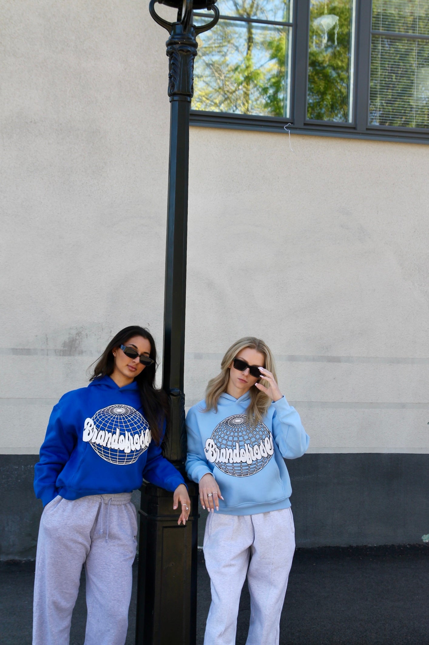 BoR Globe hoodie light Blue